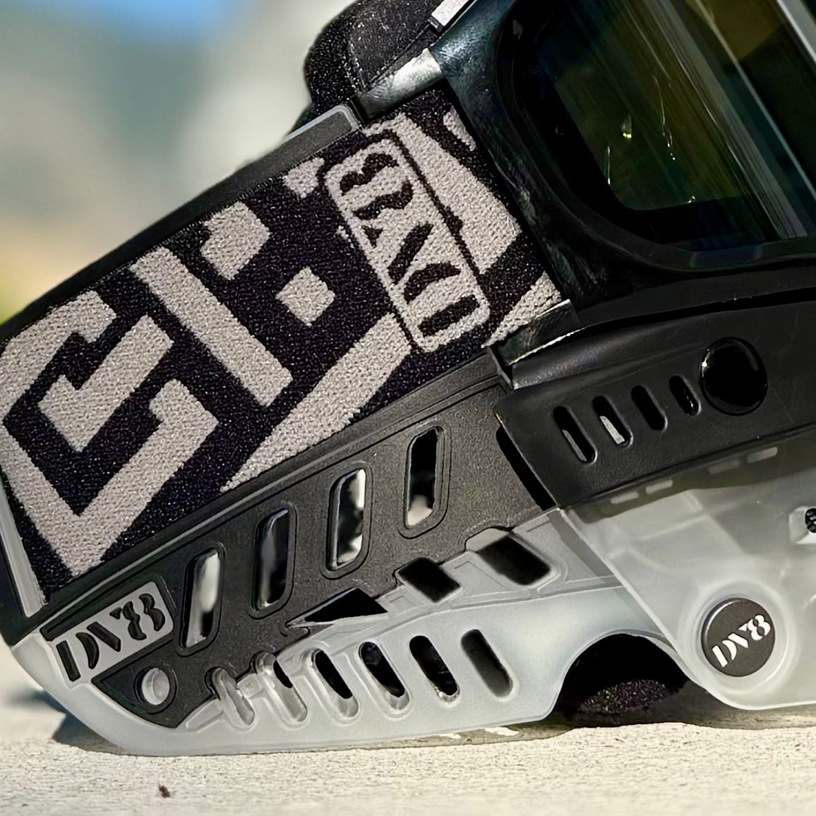 DV8 Custom Proflex: Black and Chrome