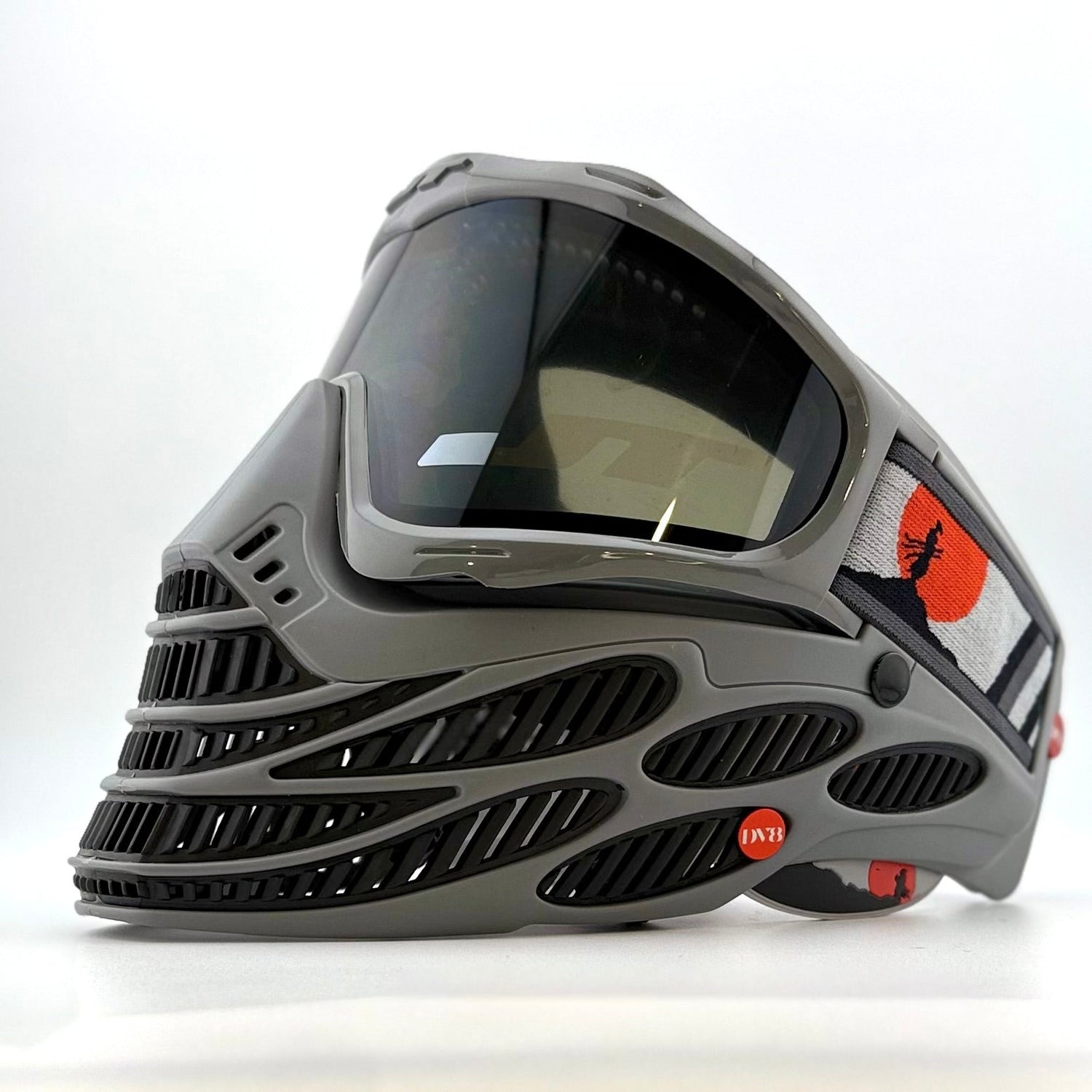DV8 Flex 8