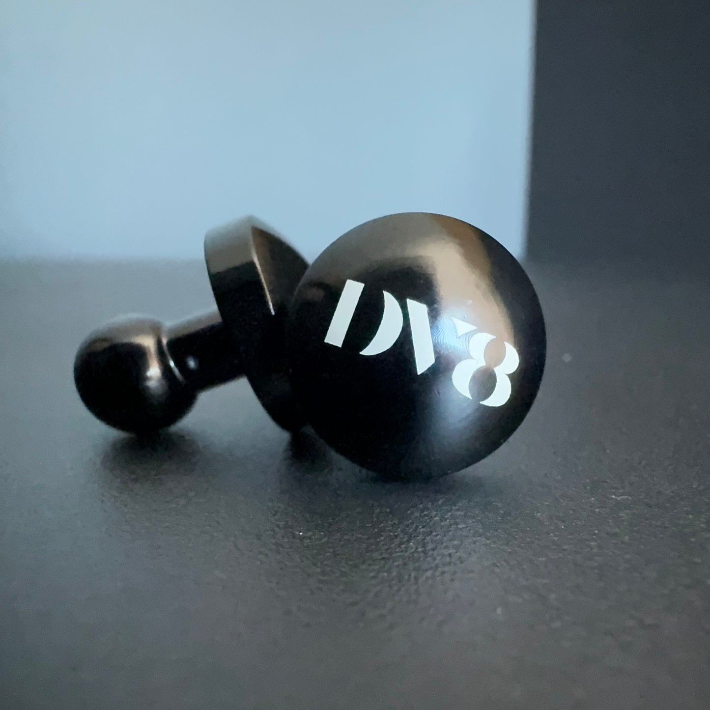 DV8 XL Plugs