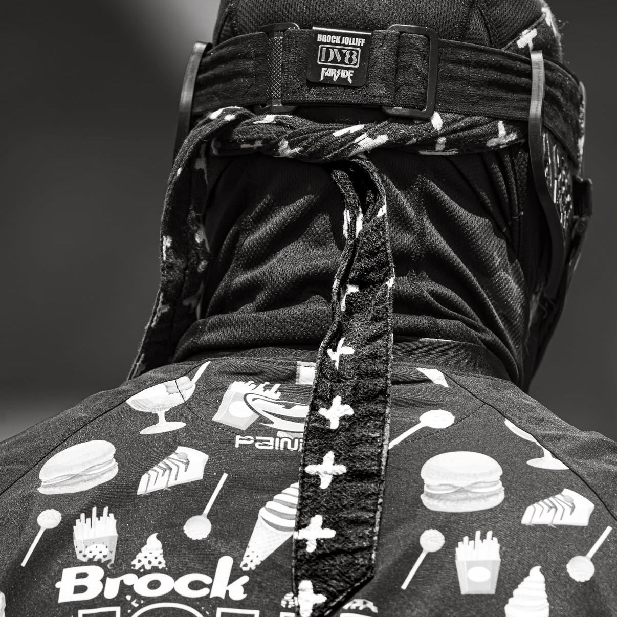 DV8 Strap Clip