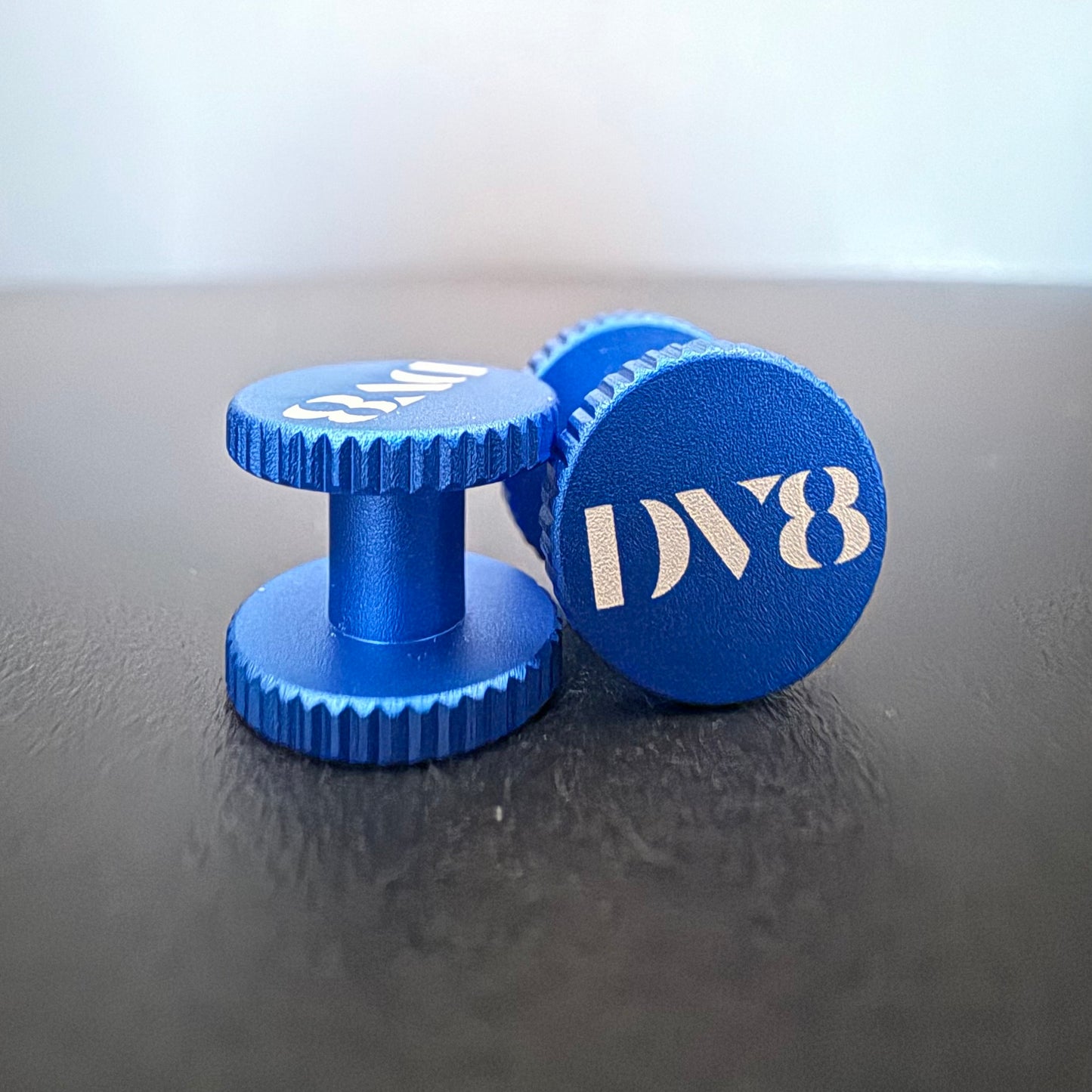 LoPro DV8 Thumbscrews