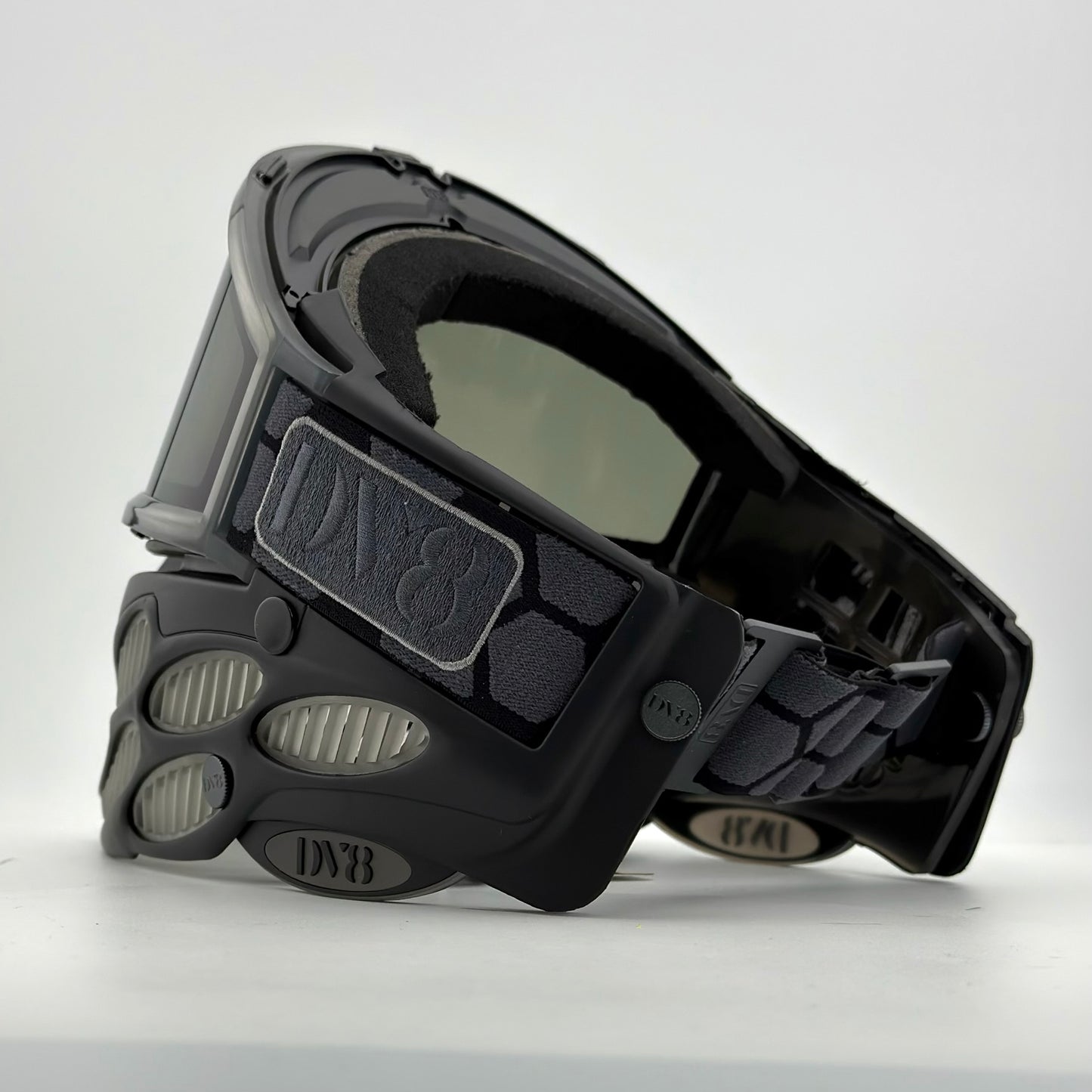 DV8 Custom Stratus Flex 8