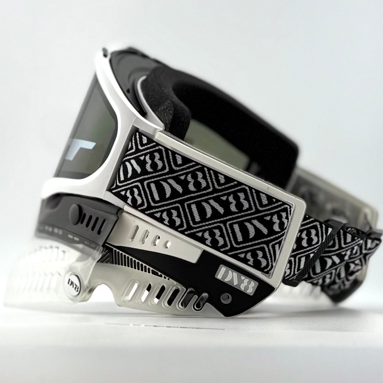 DV8 White / Clear Proflex